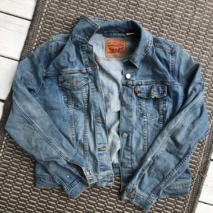 Levi Light Wash Denim Jacket XL